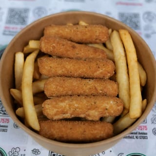 Mozzarella Sticks with French Fries (Half Tray)