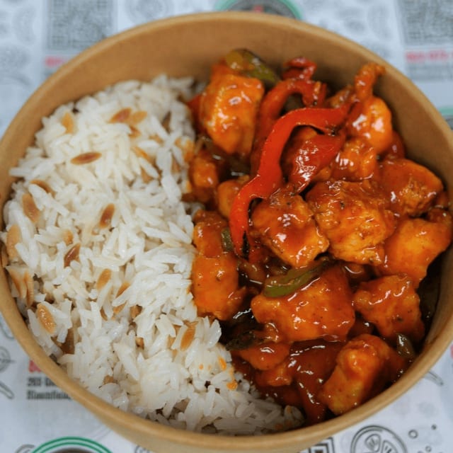 Chicken Dragon Sauce with Rice.