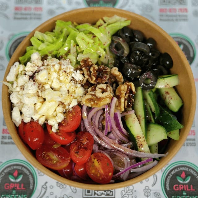 Mediterranean Salad - Catering(Serve 5-7).