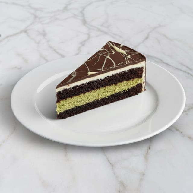 Dubai Chocolate Cake (1 Sliced).